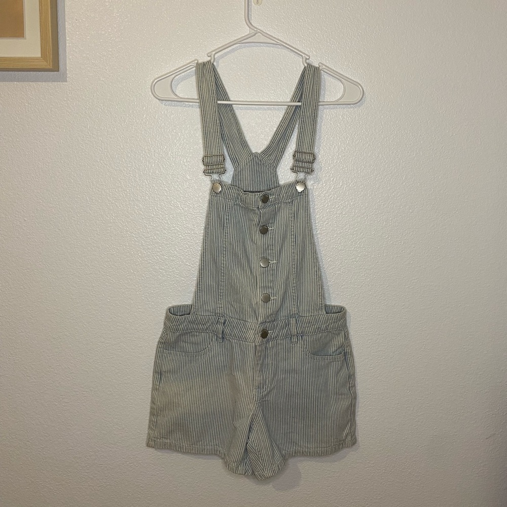 6IXTY8IGHT • small • $20